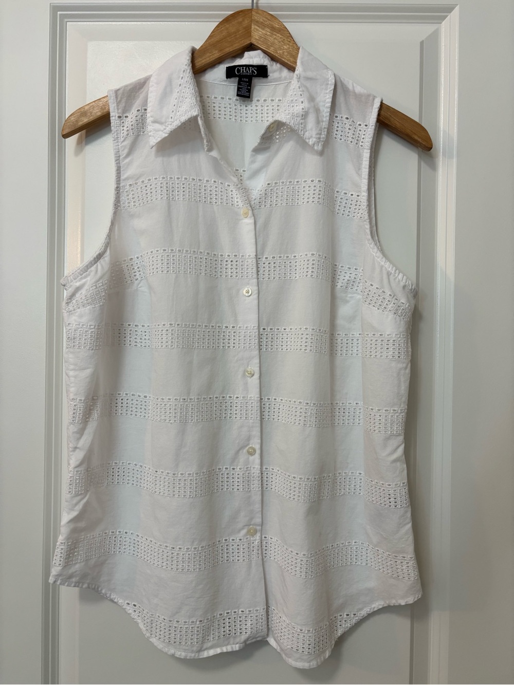 Chaps 100% Cotton White Sleeveless Button Down Top, Size L